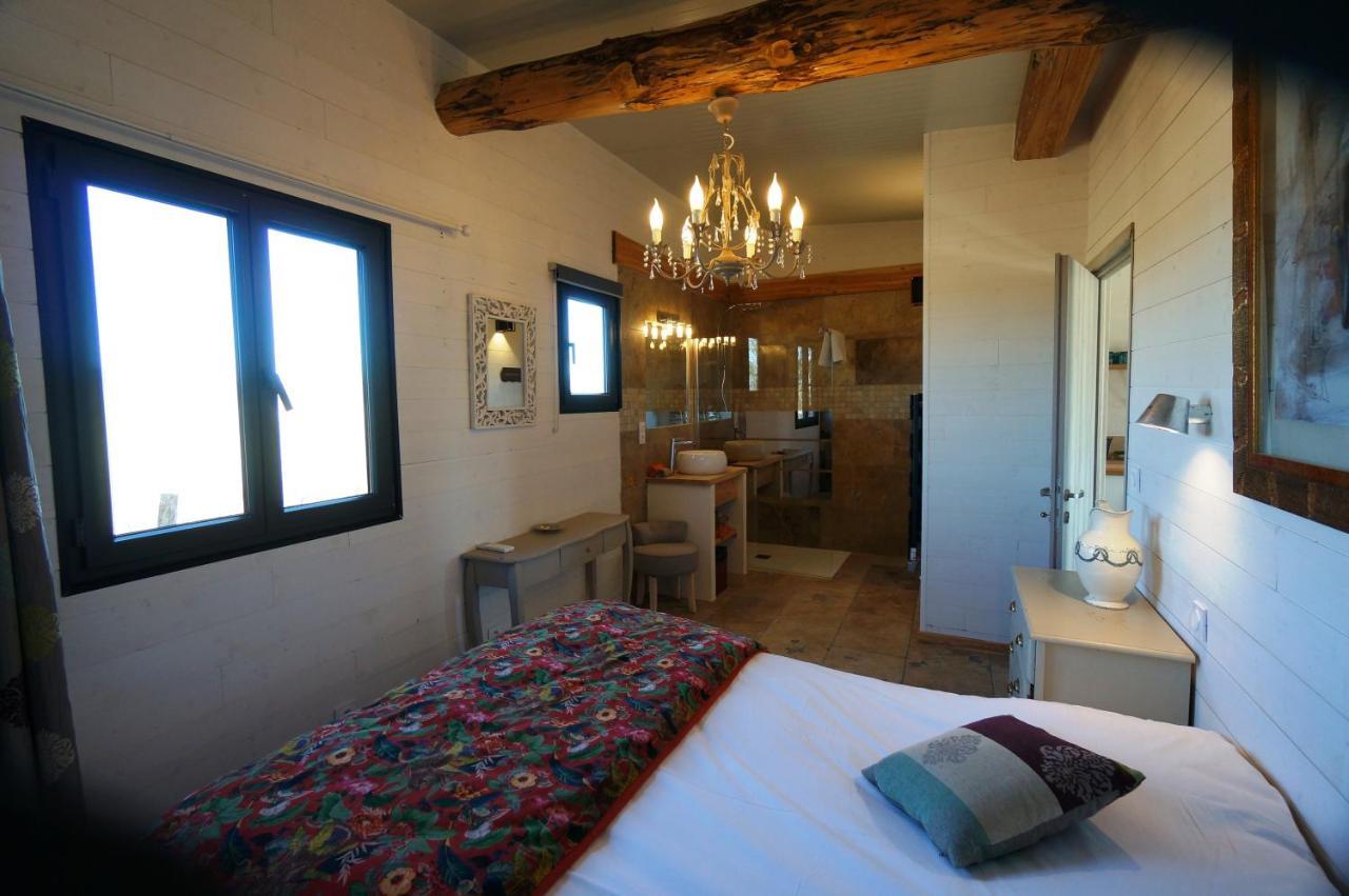 Gites Equestres Lou Caloun - Les Saintes Maries De La Mer Exterior foto