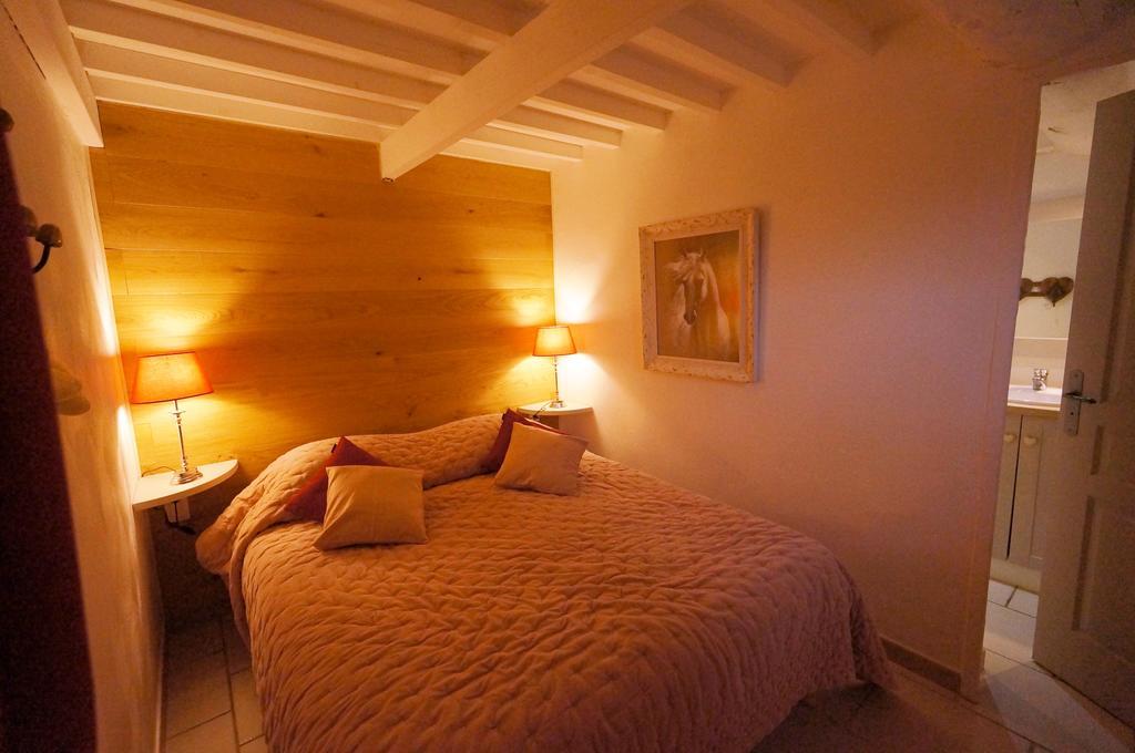Gites Equestres Lou Caloun - Les Saintes Maries De La Mer Exterior foto